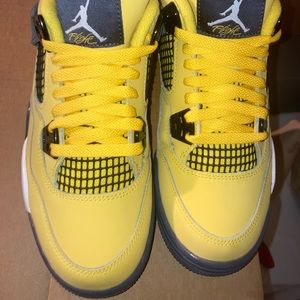 Jordan 4 Lightning